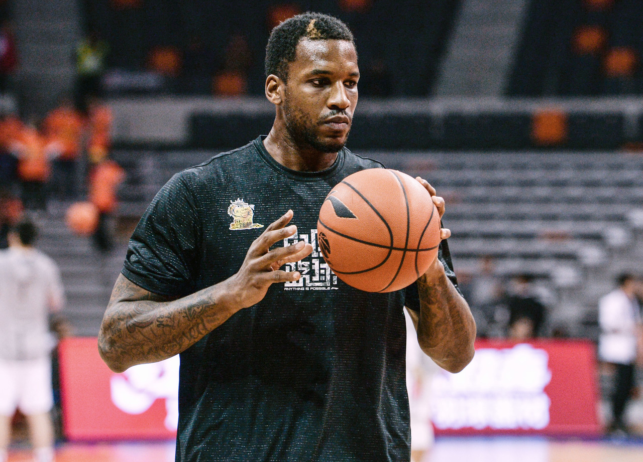 仅俘获了球 仅俘获了球